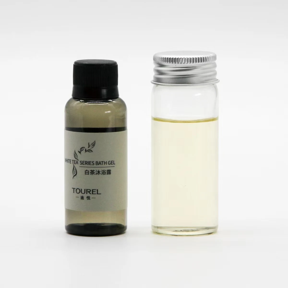 Mini Sac de Voyage avec Articles de Toilette Jetables pour Shampoing Gel Douche Après-Shampoing Lotion pour le Corps Kit d'Articles d'Hôtel