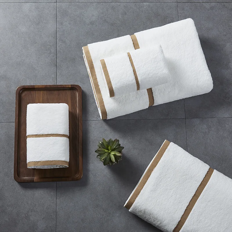 Extra Large 5-star 100% Cotton 32s Luxury White Square Bath Towel Jacquard Technique Wholesome Hilton Hotel Style Luxury Knitted